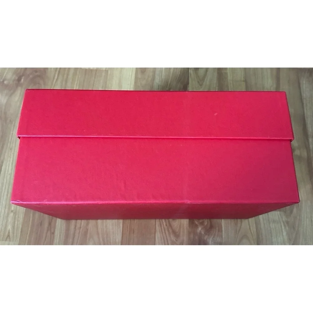 Ferragamo‎ empty shoe box